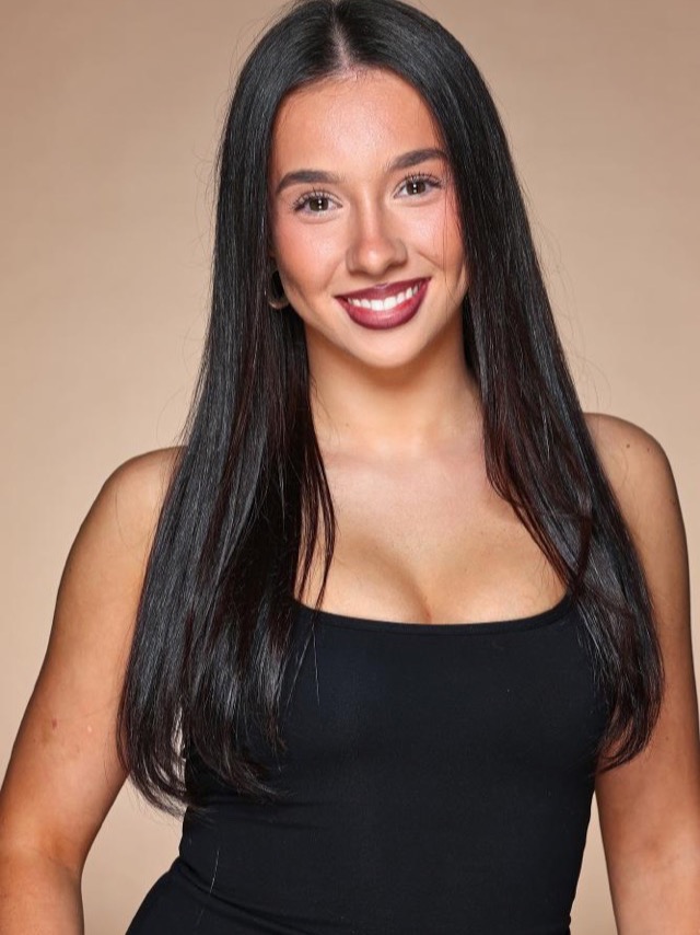 Mia Brooks